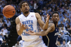 McAdoo battling for the ball (Todd Melet)