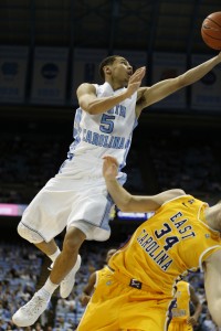 Marcus Paige makes a play at the basket (Todd Melet)