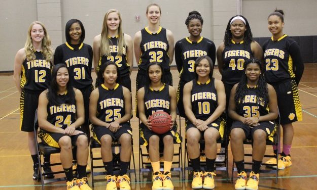 29 Straight, CHHS Girls Advance To 3A NCHSAA BB Sectionals