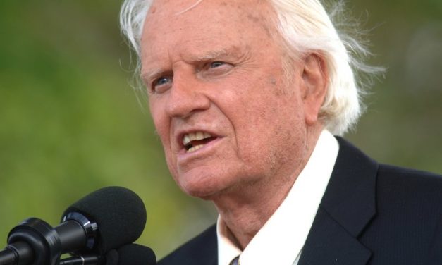 Evangelist Billy Graham, Who Reached Millions, Dies at 99