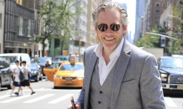 Commandments of Style: Casual Summer Style Essentials