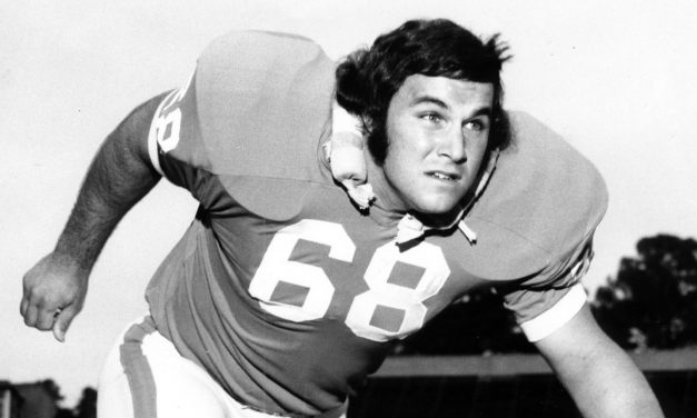 Former Tar Heel Ken Huff Added to College Football Hall of Fame Ballot