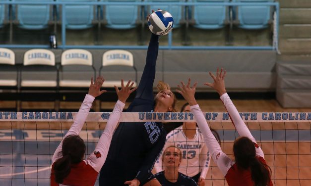 Louisville Ekes Out Five-Set Thriller Over UNC Volleyball in Chapel Hill