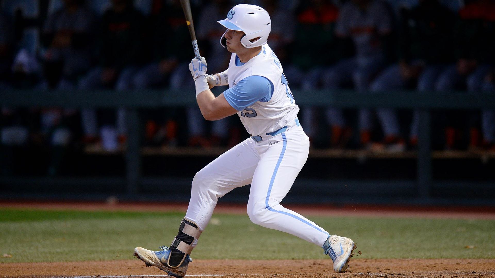 Diamond Heels Move Up One Spot to No. 16 in D1Baseball Top 25