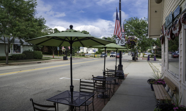 Chapel Hill Votes to Amend Sidewalk Dining Rules, Simplifying Application Process