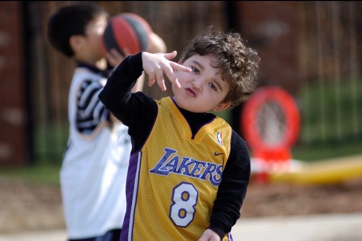 Hospital Beds And High Tops Unc Student Draws Inspiration From Kobe Bryant Now Looks To Pass It On Chapelboro Com