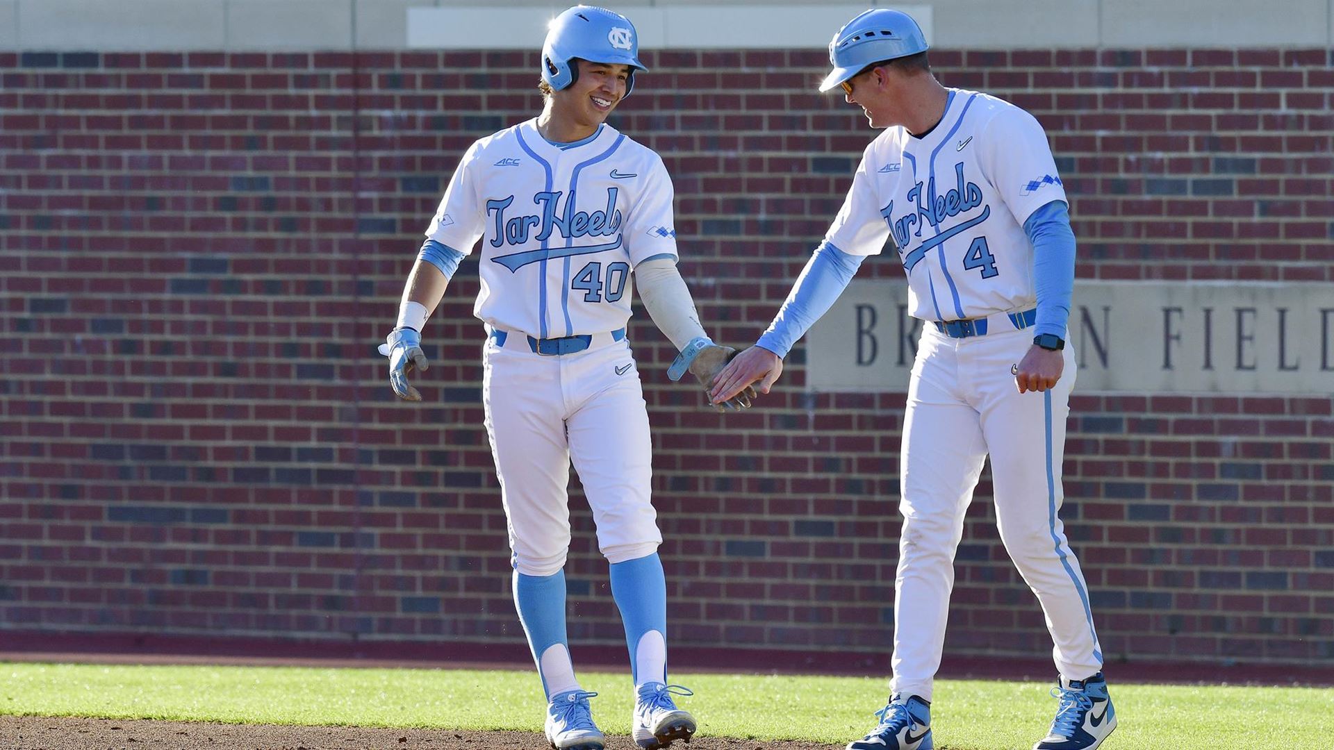 UNC Baseball Explodes For Eight Runs in Seventh Inning in Victory Over