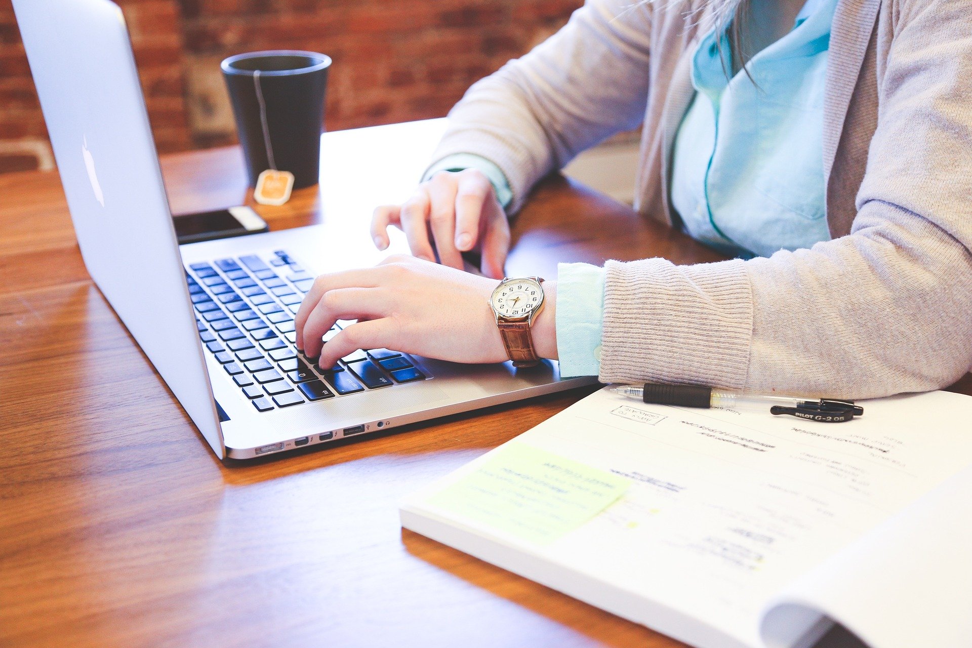 Making the Switch: How to Navigate Online Learning During a Pandemic