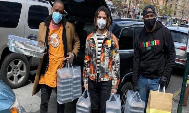 Cole Anthony Helps Deliver Meals to Hospital Workers in Harlem