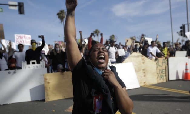 U.S. Heads Into a New Week Shaken by Violence and Frustration