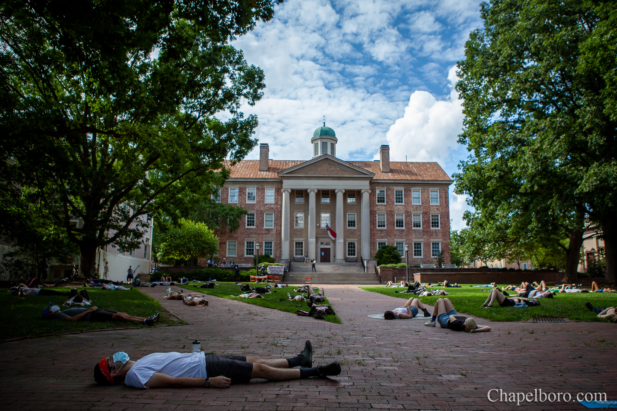 UNC Students, Faculty Hold ‘Die-In’ Protest, Call for Virtual Classes Amid the Pandemic