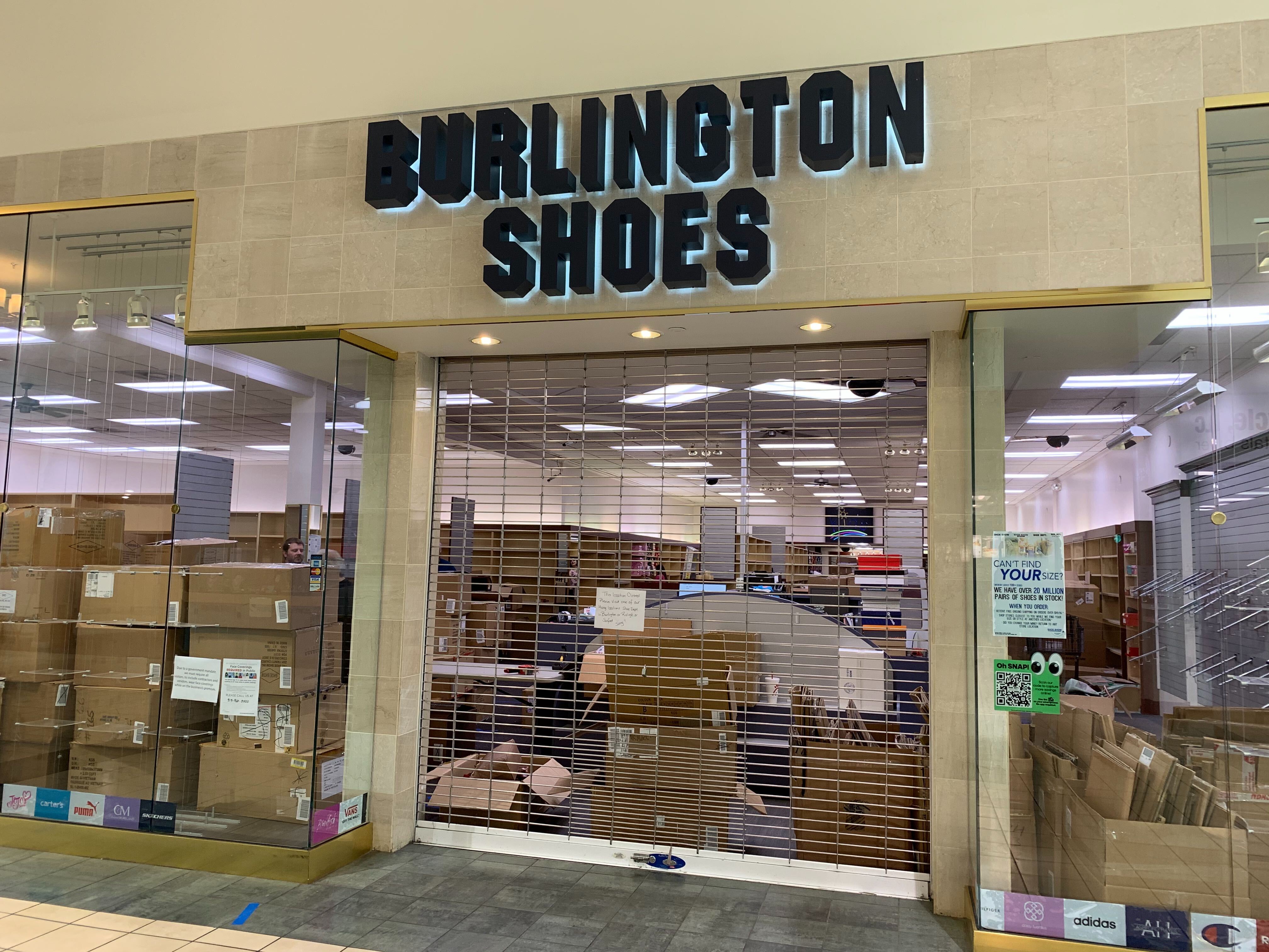 closes shoe store