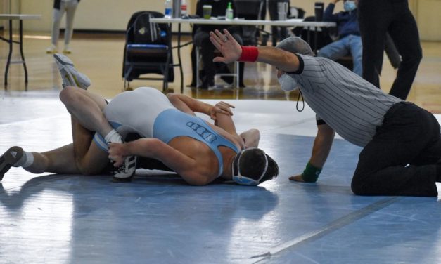Wrestling: No. 14 Tar Heels Take Down Gardner-Webb in Season Opener