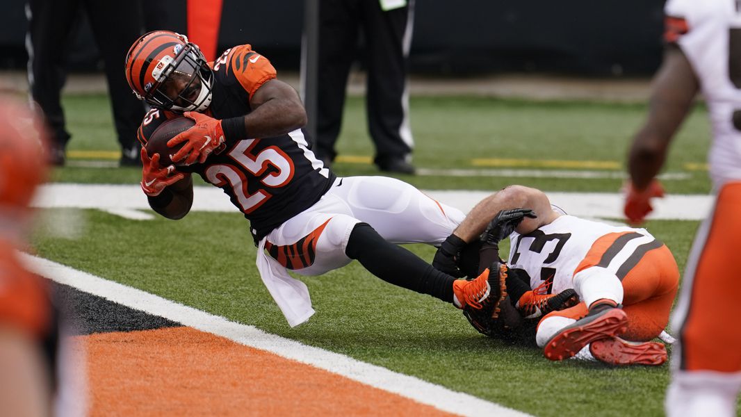 Tampa Bay Buccaneers Sign Former Unc Rb Giovani Bernard To One Year Deal Chapelboro Com