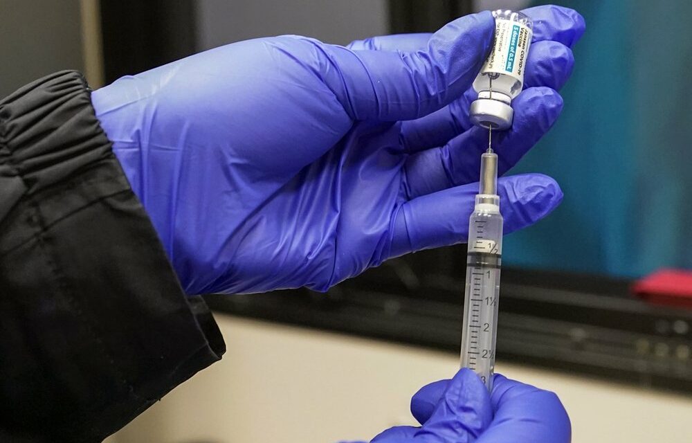 US Mandates Vaccines or Tests for Big Companies by Jan. 4