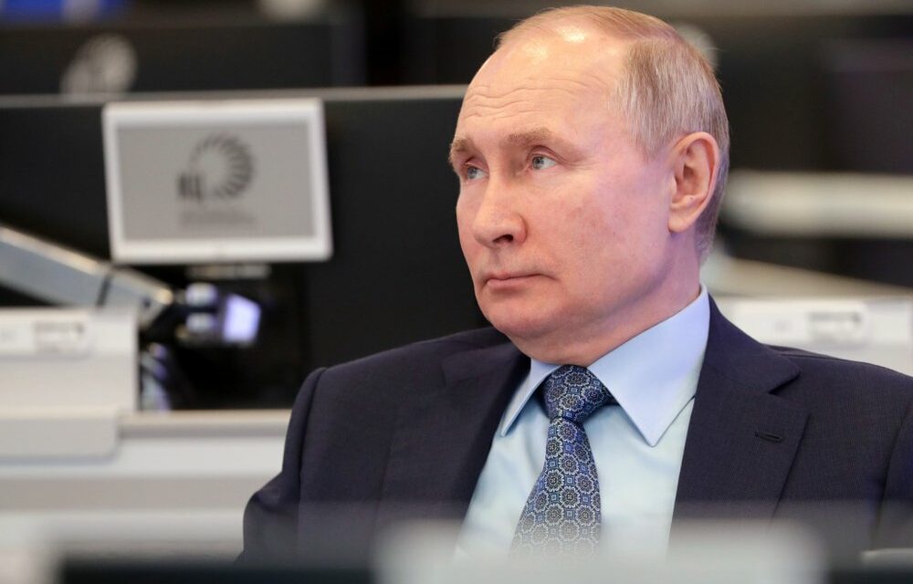 U.S. Expels Russian Diplomats, Imposes New Round of Sanctions