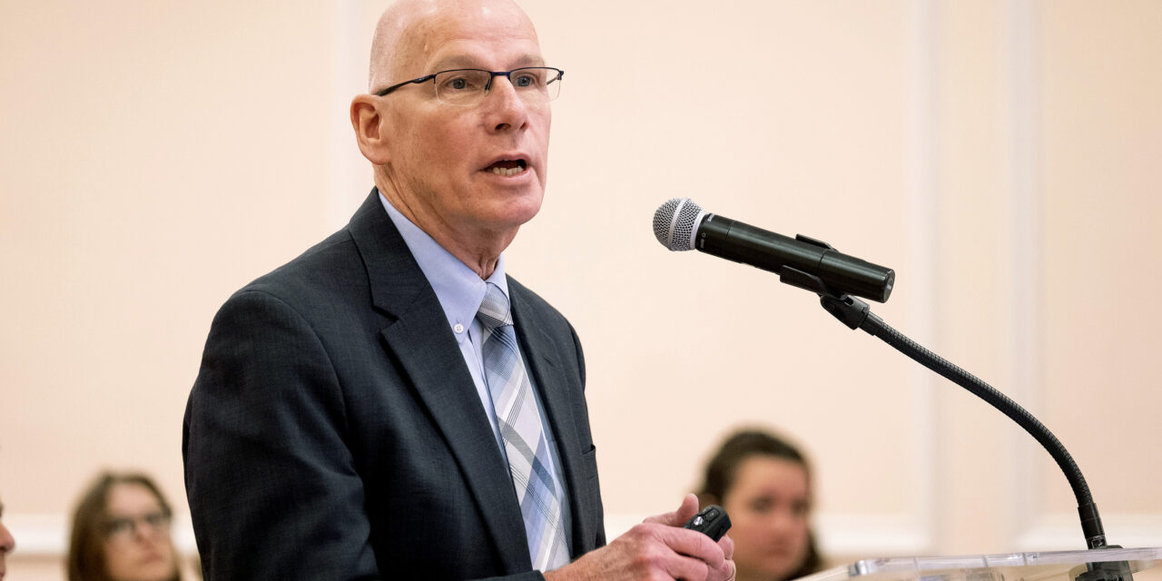 Bob Blouin Stepping Down as UNC Provost, Will Remain in Faculty