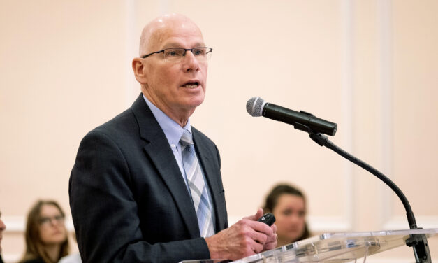 Bob Blouin Stepping Down as UNC Provost, Will Remain in Faculty