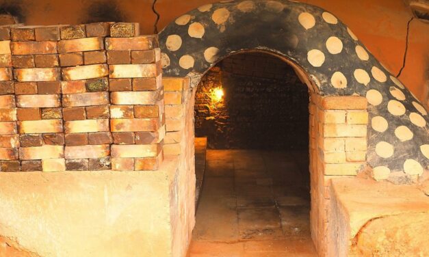 Local Potter Mark Hewitt Opens First Public Kiln Since COVID-19