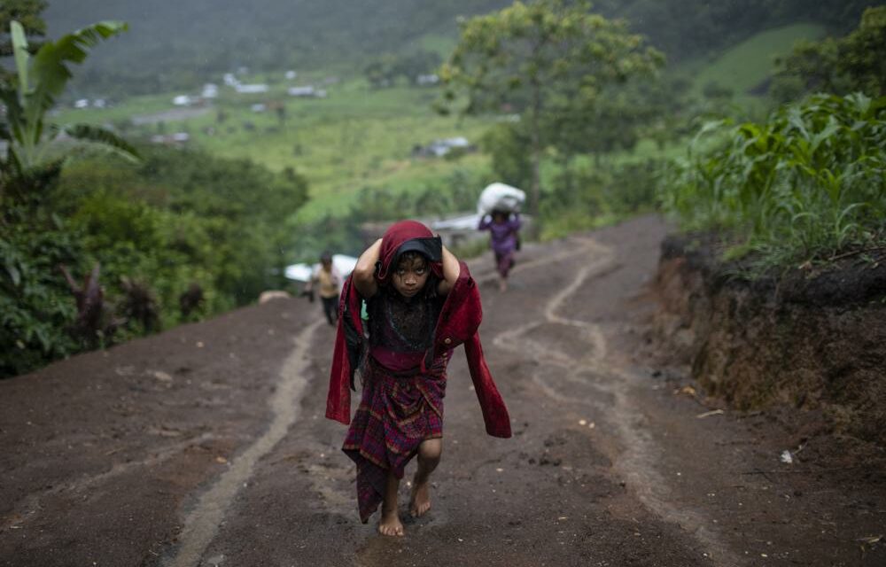 Survivors of Guatemalan Mudslide Face Death or Emigration