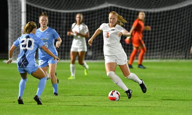 No. 2 UNC Women’s Soccer Throttles Illinois, 5-1