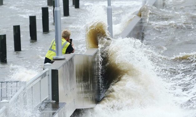 Hurricane Ida Traps Louisianans, Leaves the Grid a Shambles