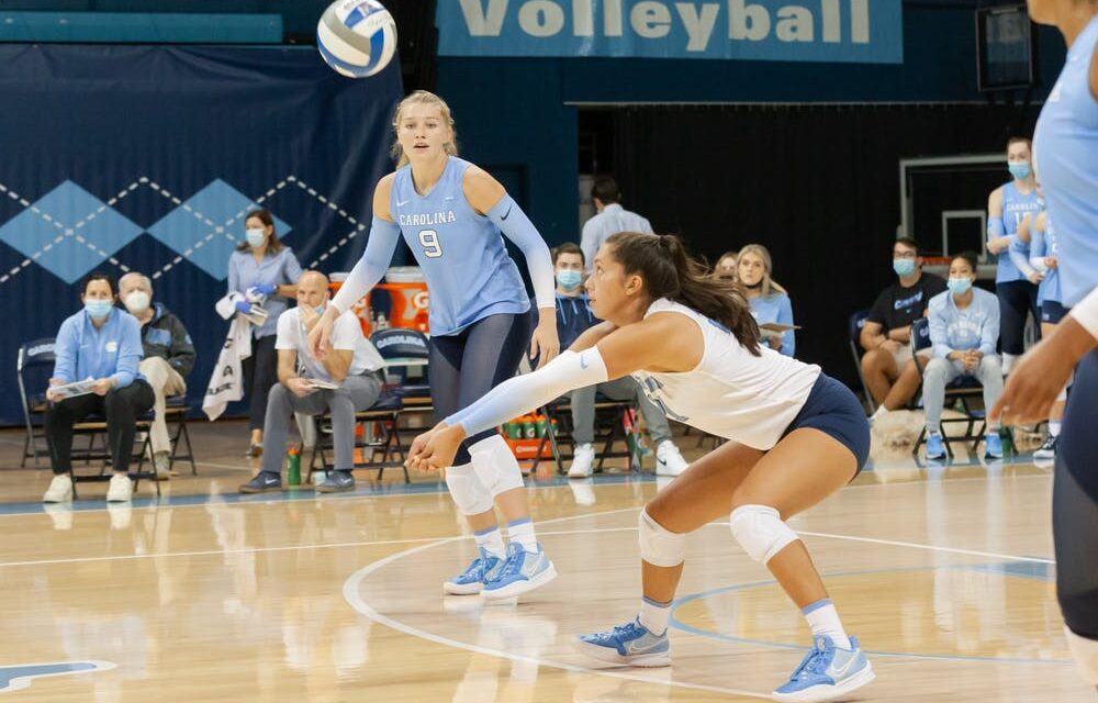 UNC Volleyball Sweeps Saturday Doubleheader, Moves to 6-0