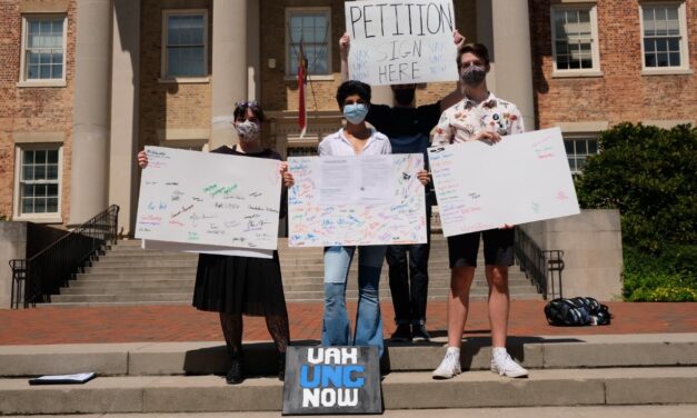 ‘We Need it Now’: UNC Students Advocate for COVID-19 Vaccine Mandate