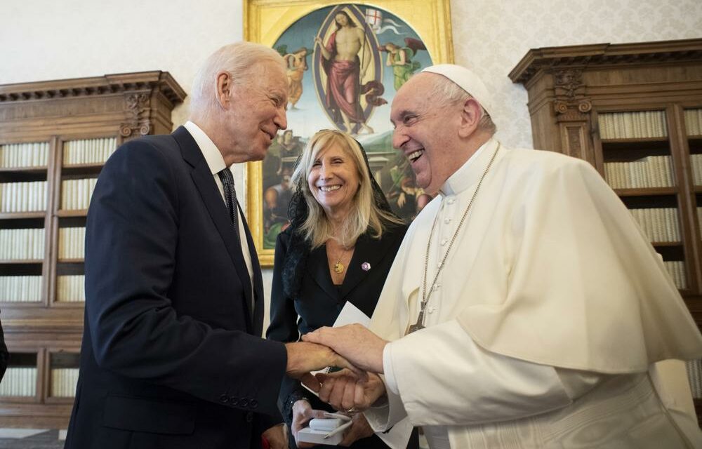 Biden’s Vatican Meeting With Pope Francis Runs Into Overtime