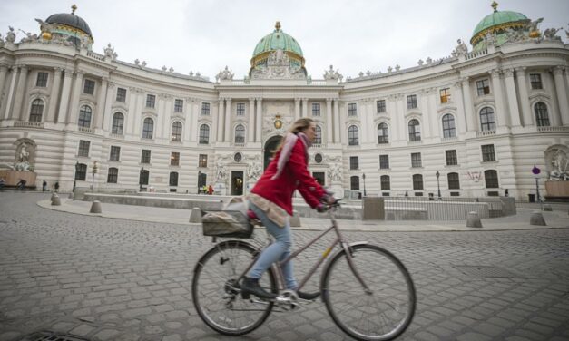 Austrian Lockdown Dampens Holiday Mood To Contain Virus