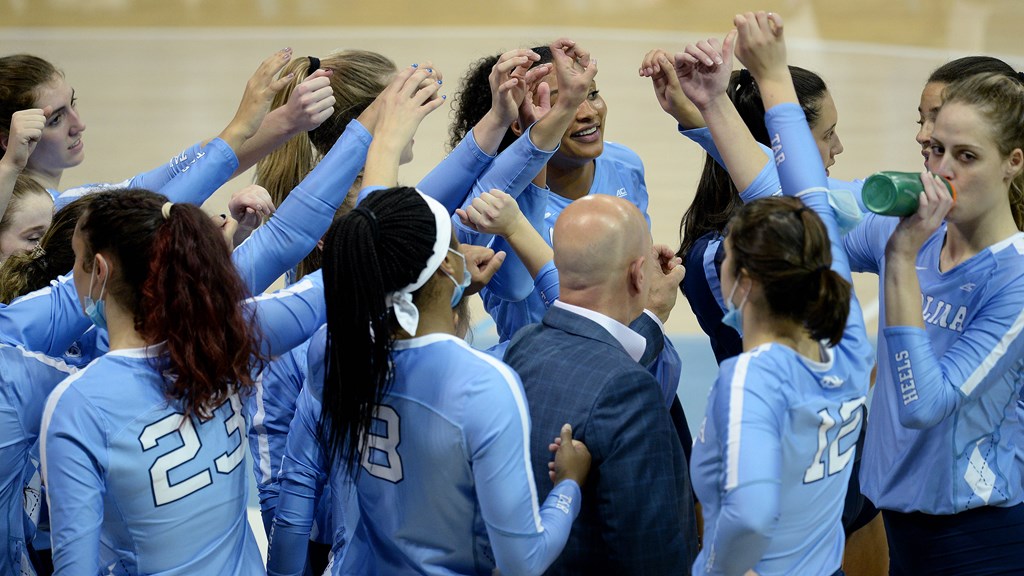 UNC Volleyball Falls to Miami on Senior Day