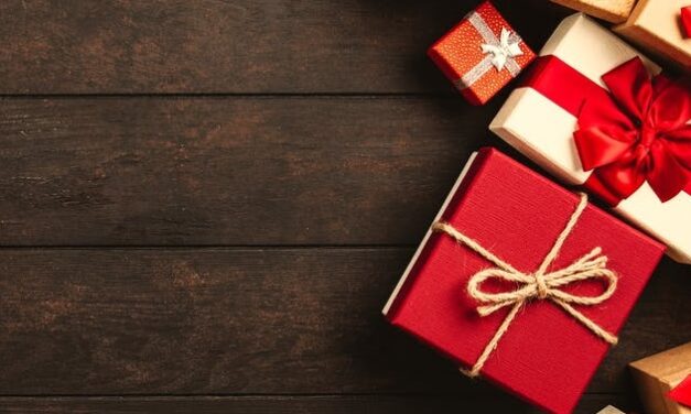 Fill Your Holiday Season With 12 Days of Kindness