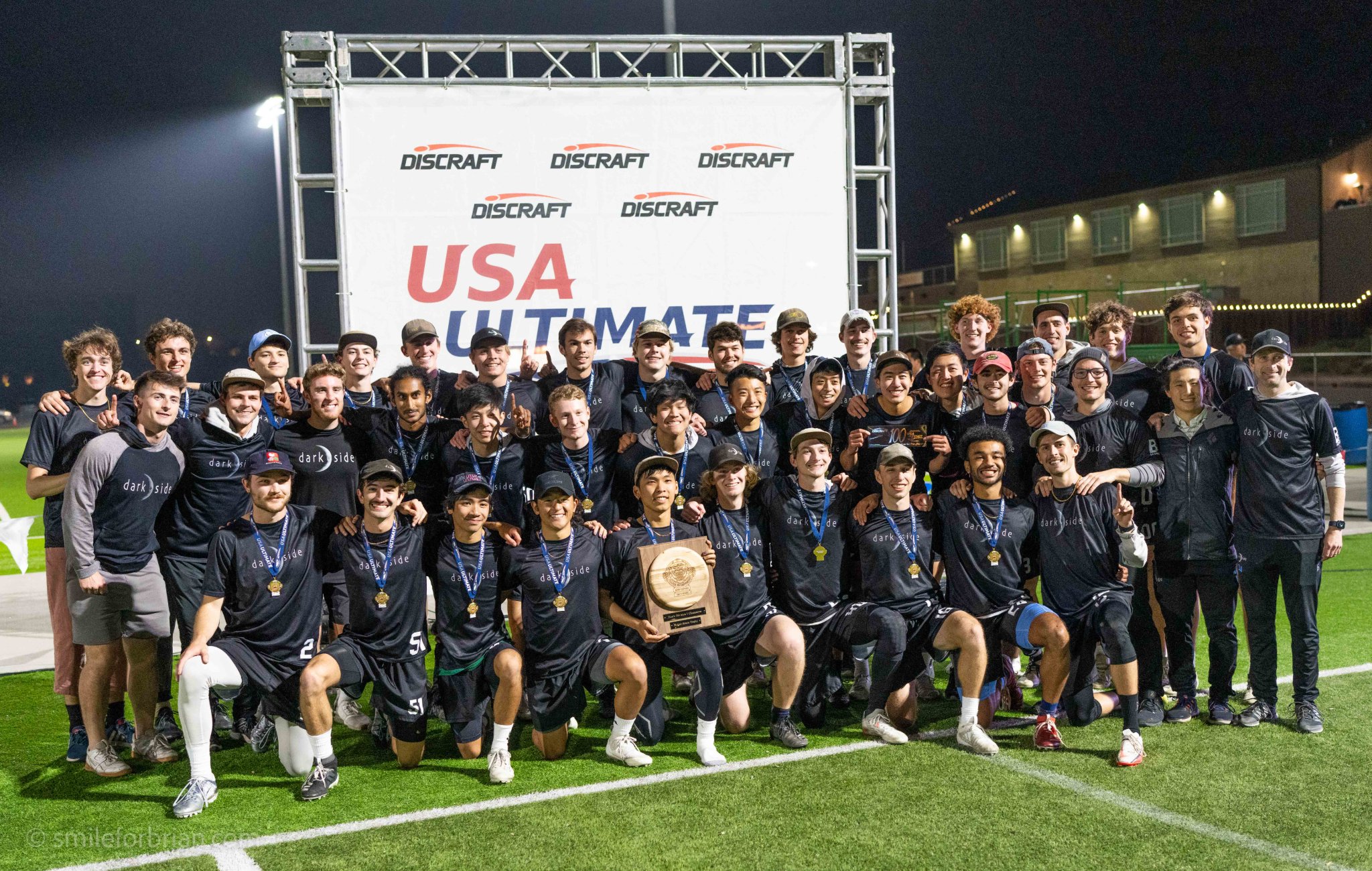 vamos a hacerlo milicia frío UNC Ultimate Frisbee Teams Win National Championships (2021) -  Chapelboro.com