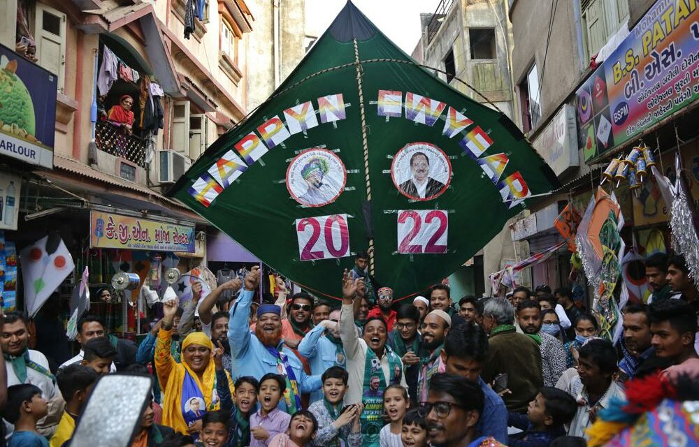 New Year’s Eve Muted by Omicron; Many Hoping for Better 2022