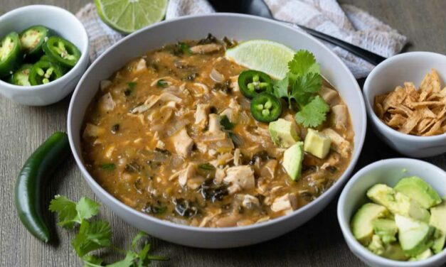 Make It Snappy: White Chicken and Kale Chili
