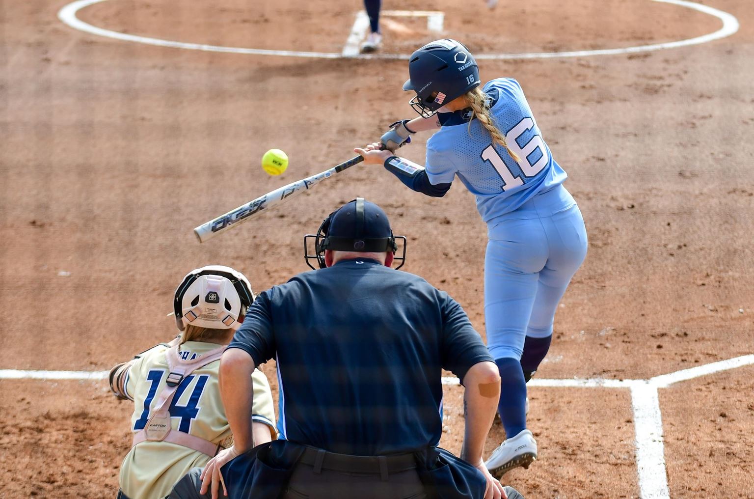 UNC Softball Sweeps Carolina Classic for 40 Start