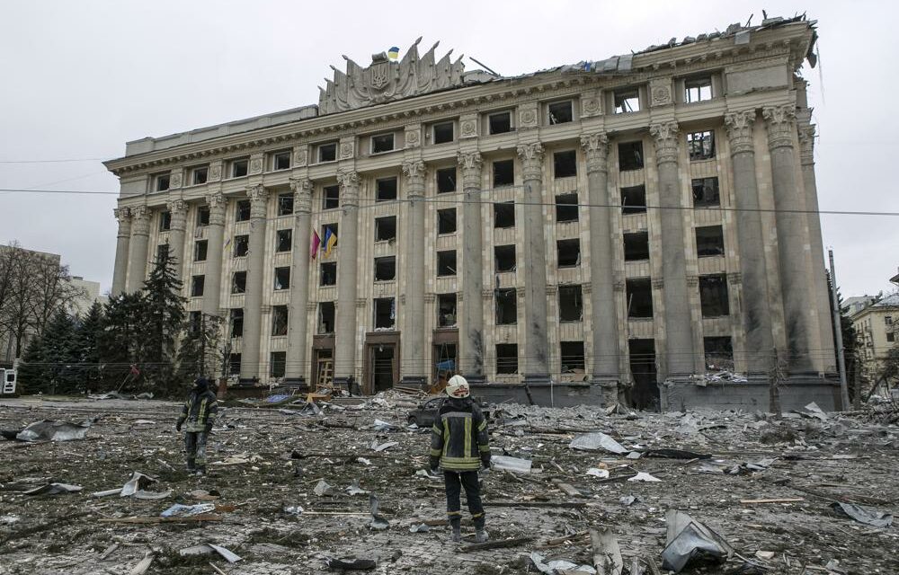 Russia Pummels Ukraine’s No. 2 City as Convoy Nears Kyiv