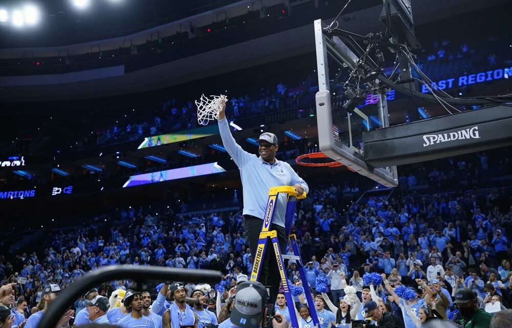 UNC Fans, Players Share Bittersweet Reactions on Social Media to Hubert Davis’ Dismissal