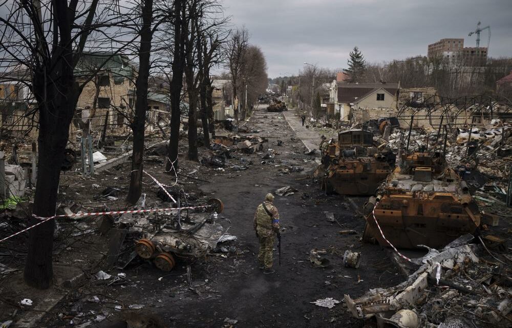 Ukraine Pleads for Weapons as Fight Looms on Eastern Front
