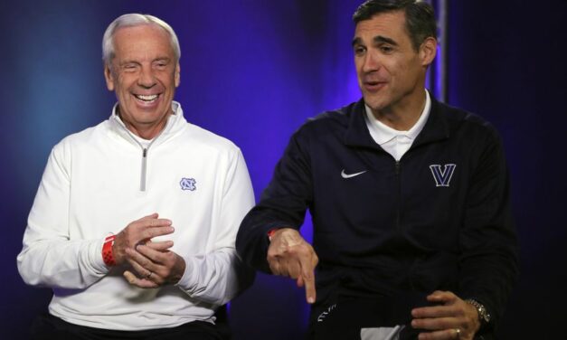 UNC’s Hubert Davis, Roy Williams Share Thoughts on Jay Wright’s Retirement