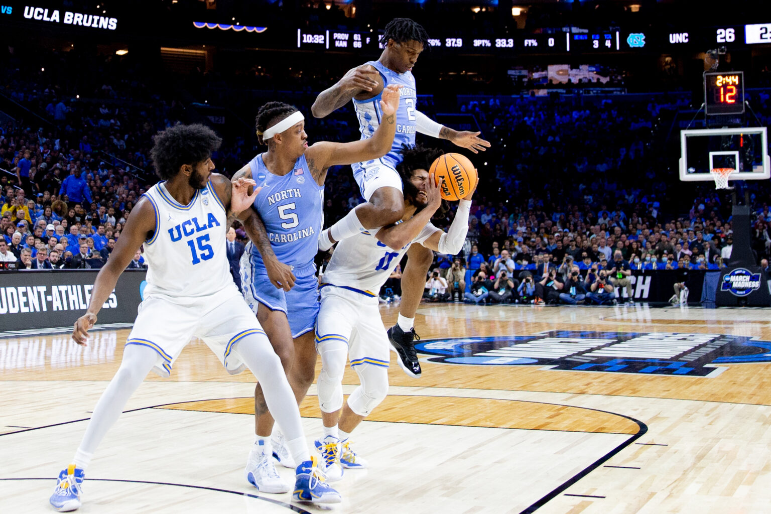 The Best UNC-Duke Photo Ever? Chatting With The Daily Tar Heel's Helen ...