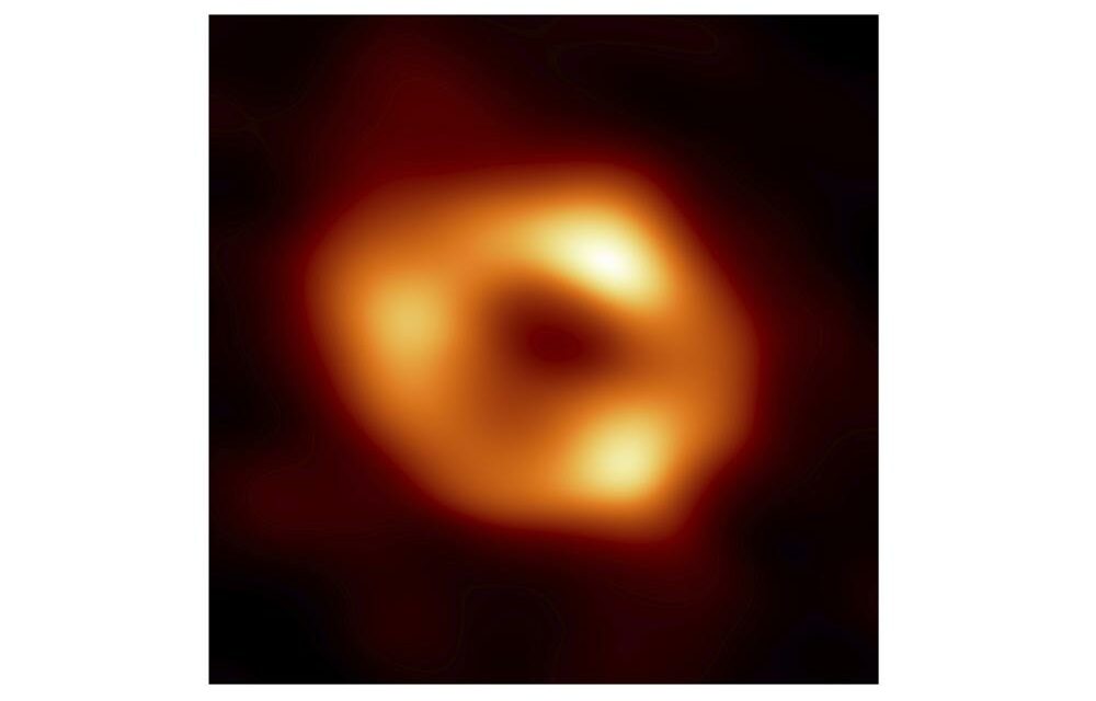 Astronomers Capture 1st Image of Milky Way’s Huge Black Hole