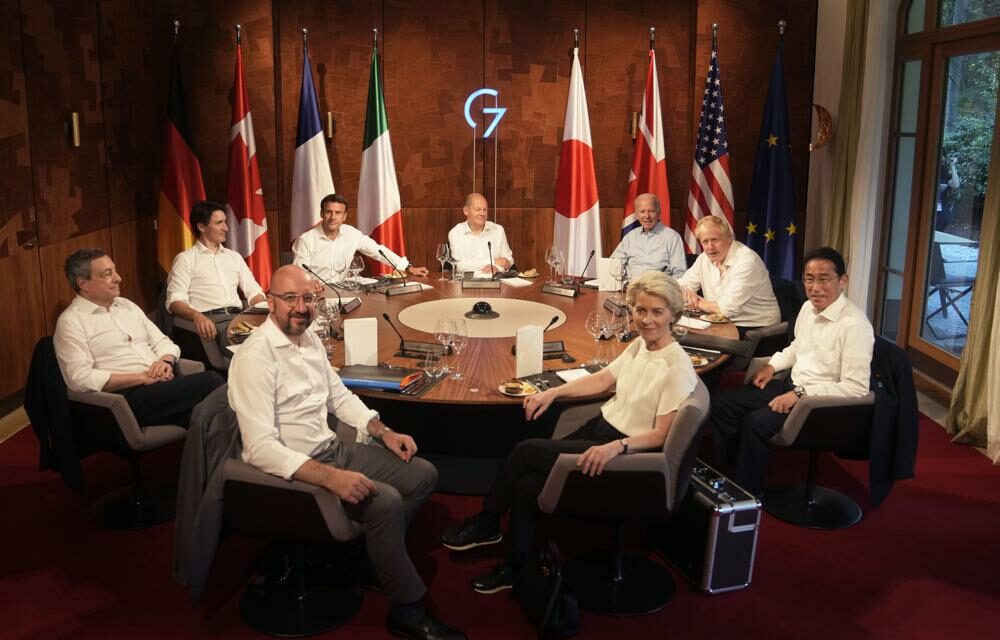Zelenskyy Tells G-7 Summit Ukraine Forces Face Urgent Moment