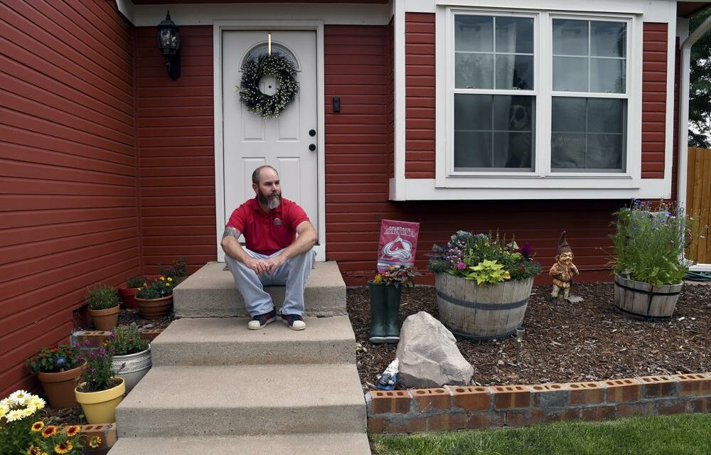 Housing Market Chills as Mortgage Rates, Prices Scare Buyers