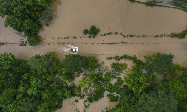 Appalachian Floods Kill at Least 15 as Rescue Teams Deploy