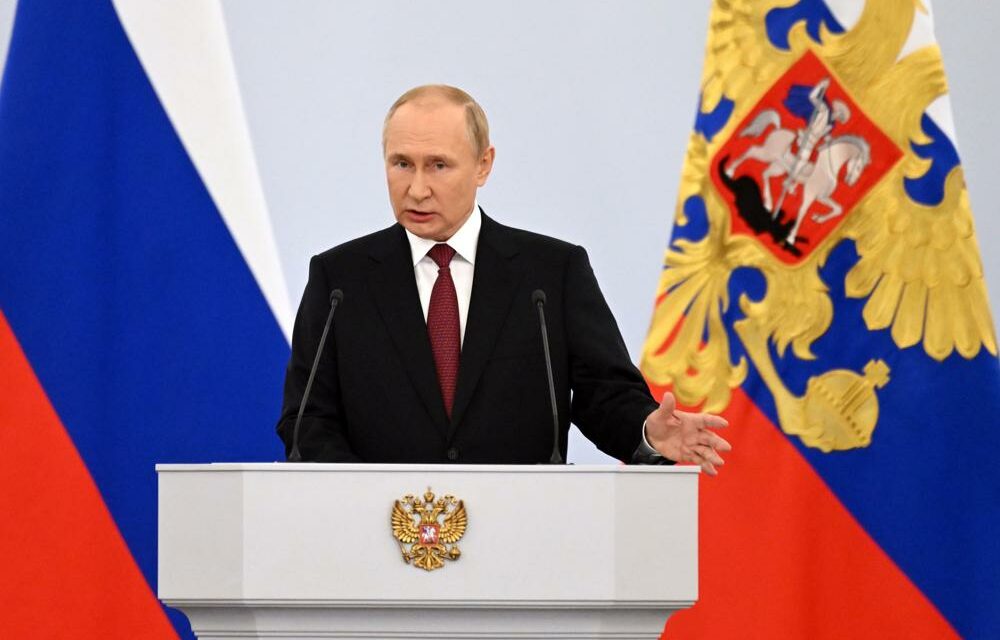 Putin Declares Ukrainian Regions Part of Russia, Defies West