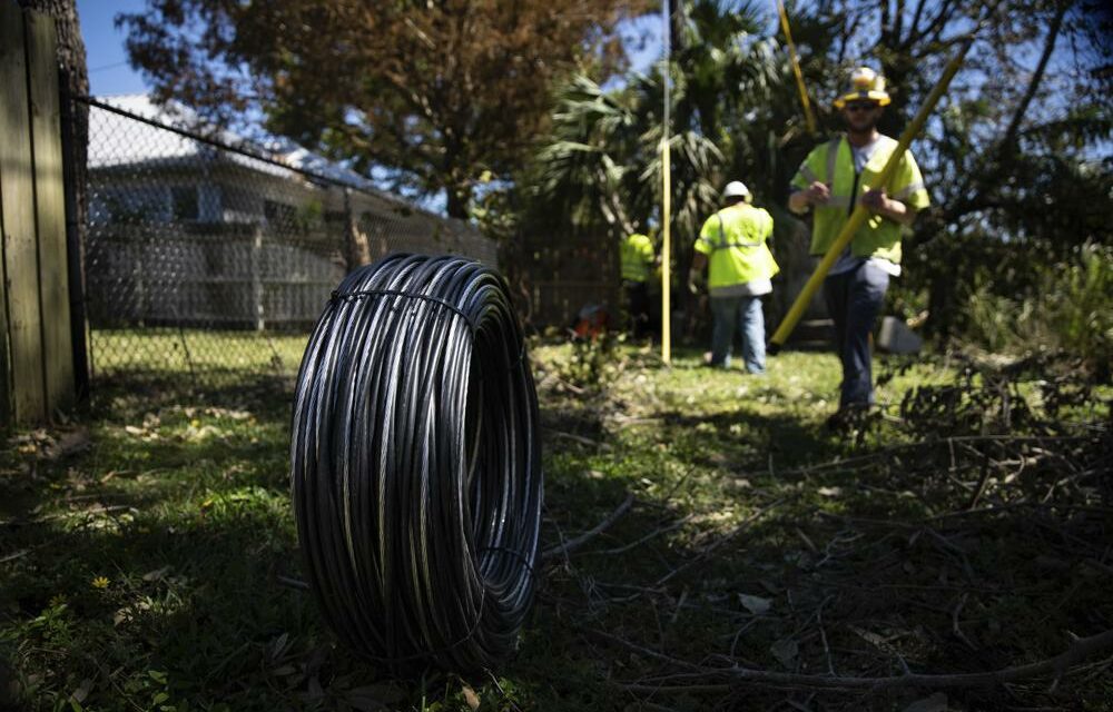 In Ian’s Wake, Florida Residents Brave a Slow Wait for Power