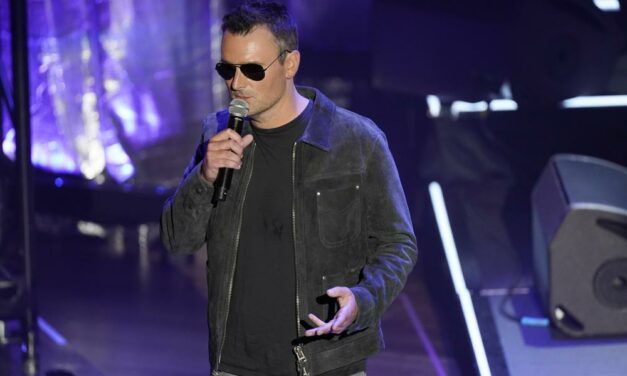 Country Music Star Eric Church To Speak At UNC Spring Commencement