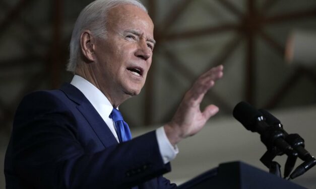 Biden Tells Us To Have Confidence in Banks After 2 Collapse