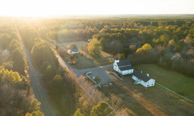 Despite Threats, Merry Oaks Community Persists